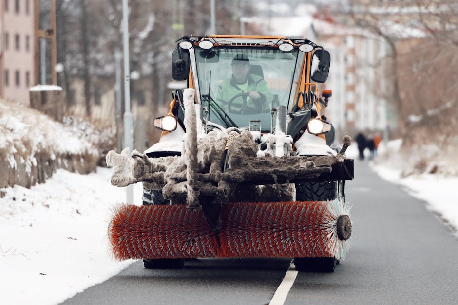 9 Things Cold-Weather Workers Get Wrong When Buying a Heated Jacket