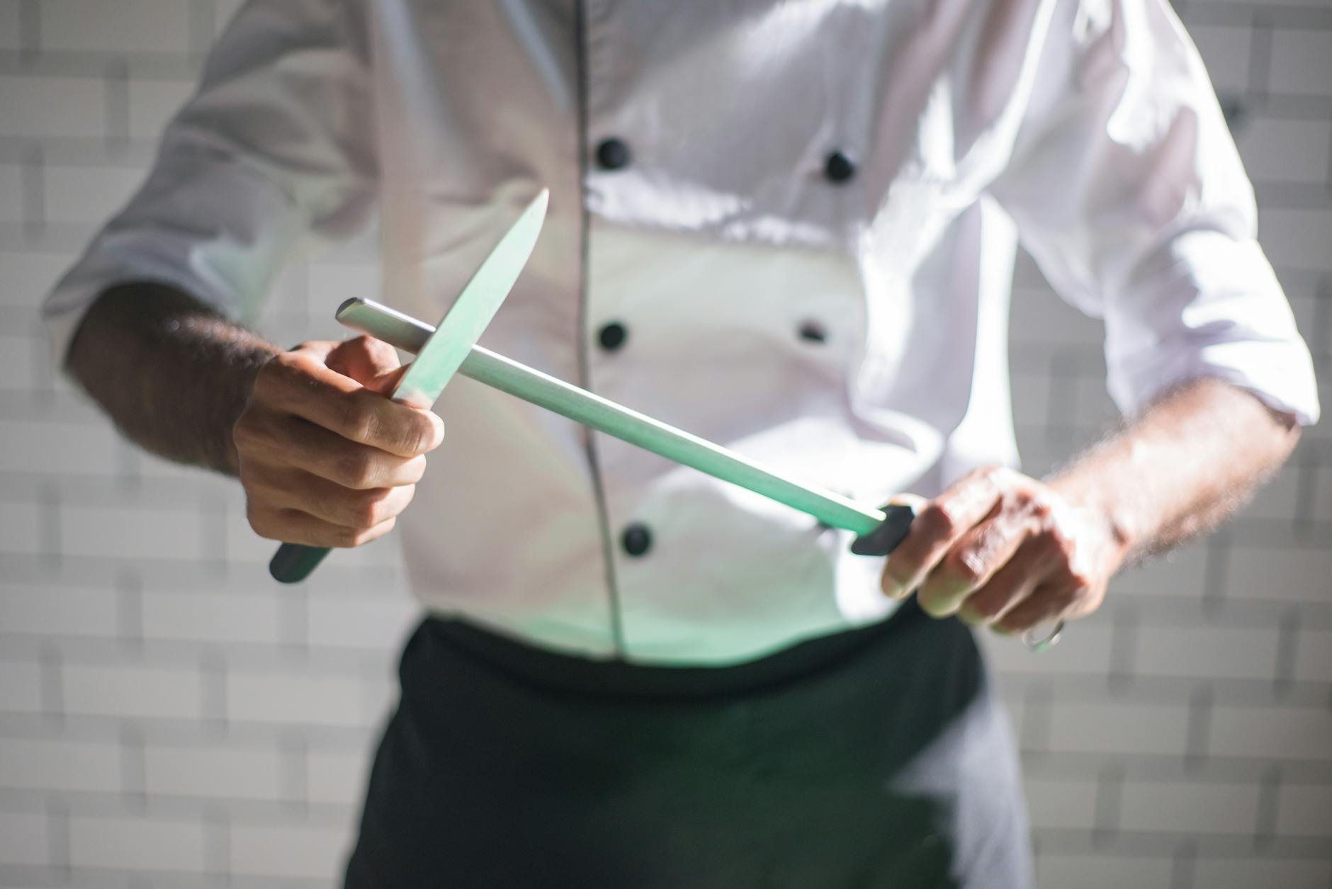 victorinox fibrox pro chef knife review